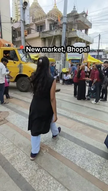 Walking through New Market, Bhopal
